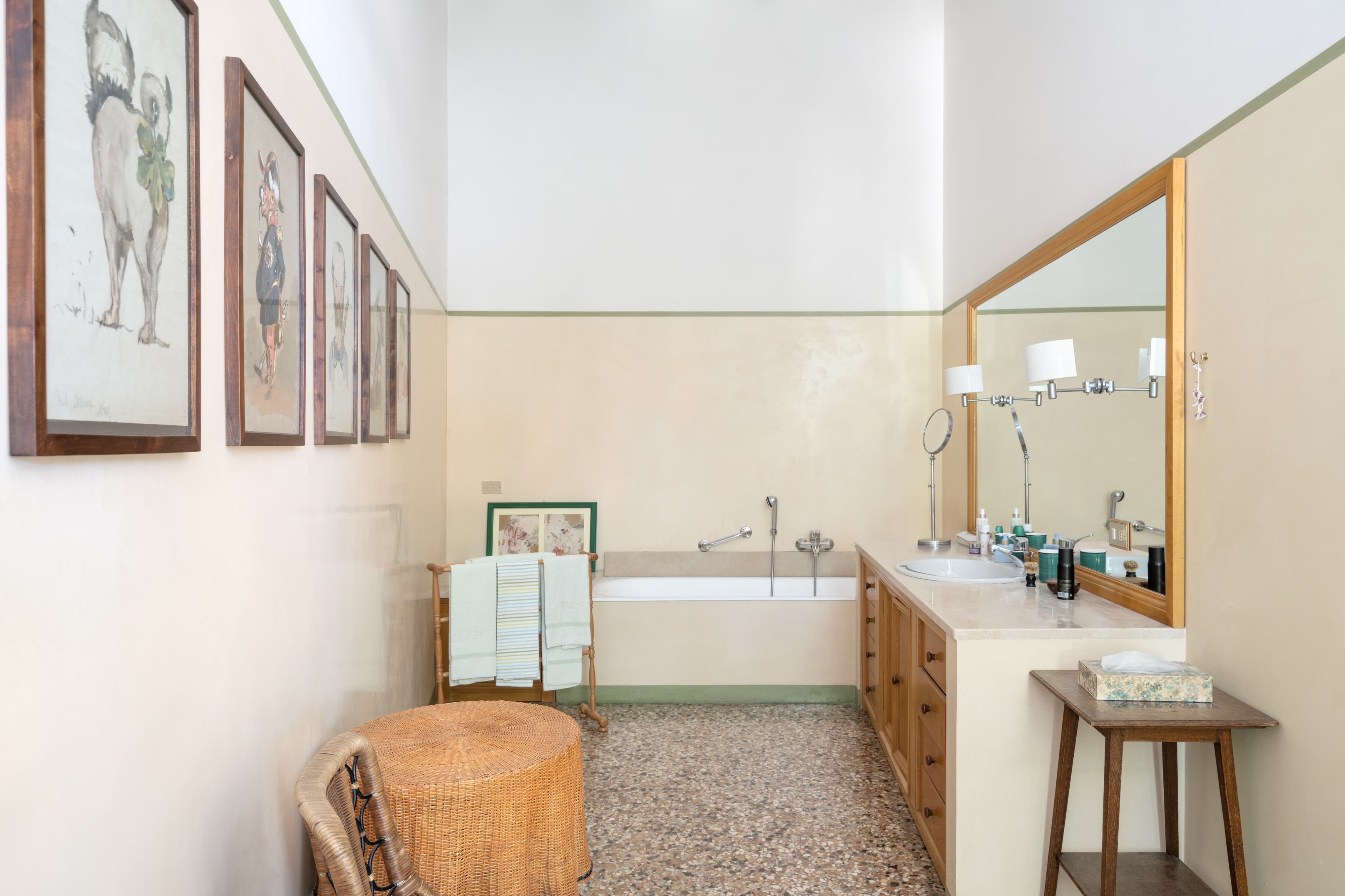 The principal bathroom of Villa Albrizzi